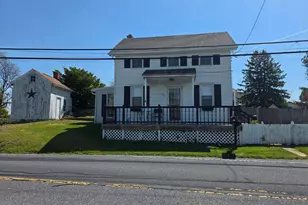 713 Kinderhook Rd, Columbia, PA 17512 - Photo 2