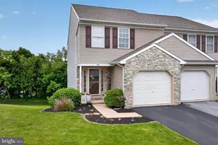 143 Acorn Ln, Mountville, PA 17554 - Photo 1