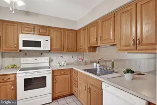 237 Black Oak Dr, Lancaster, PA 17602 - Photo 6