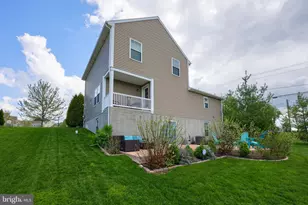 100 Kenneth Dr, Leola, PA 17540 - Photo 4