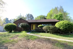 138 Meadow Ln, Lancaster, PA 17601 - Photo 2