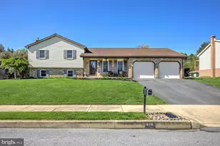 916 Dawn Ave, Ephrata, PA 17522 - Photo 2