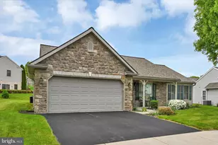 931 Cambridge Dr, Manheim, PA 17545 - Photo 4