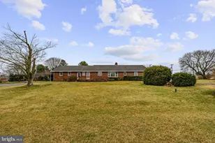 632 E Farmersville Rd, New Holland, PA 17557 - Photo 14