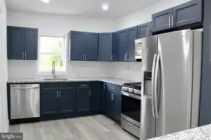 676 Columbia Ave, Lancaster, PA 17603 - Photo 2