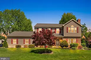 30 Edgewood Dr, Lititz, PA 17543 - Photo 2