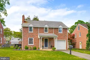 975 Salisbury Ct, Lancaster, PA 17601 - Photo 2