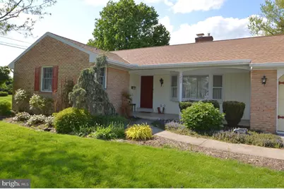 230 Adele Avenue, Manheim, PA 17545 - Photo 2