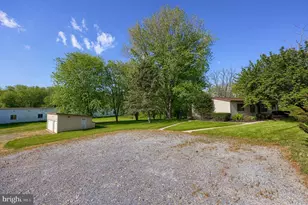 62 W Slokom Ave, Christiana, PA 17509 - Photo 2