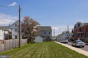 202 W Franklin St, Ephrata, PA 17522 - Photo 40
