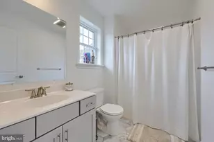 202 W Franklin St, Ephrata, PA 17522 - Photo 26