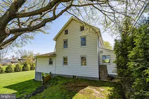 3457 W Newport Rd, Ronks, PA 17572 - Photo 16