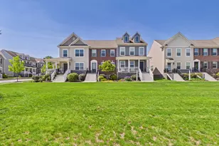 903 Danesfield Ln, Lancaster, PA 17601 - Photo 4