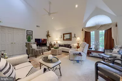 128 Greenview Drive, Lancaster, PA 17601 - Photo 2