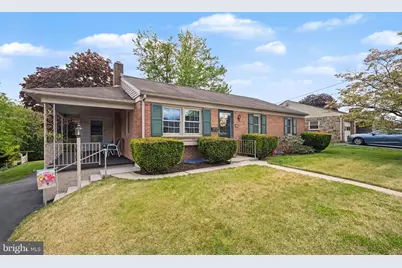 422 Westview Drive, Akron, PA 17501 - Photo 2