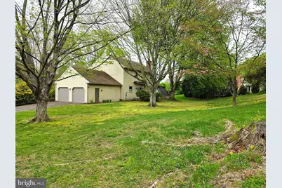 410 Cardinal Court, Lancaster, PA 17603 - Photo 2