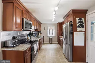 22 S 4th St, Denver, PA 17517 - Photo 12