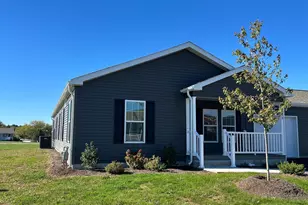 433 Eastwood Ln, Lancaster, PA 17601 - Photo 1