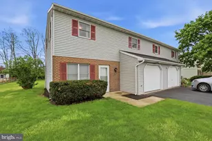 107 N Line Rd, Stevens, PA 17578 - Photo 2