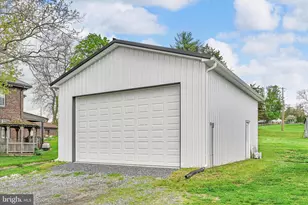 98 Mechanic, Reinholds, PA 17569 - Photo 32