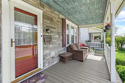 250 E Jackson Street, New Holland, PA 17557 - Photo 4