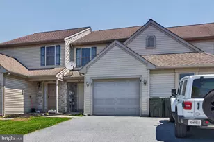 53 Chickadee Cir, Leola, PA 17540 - Photo 1