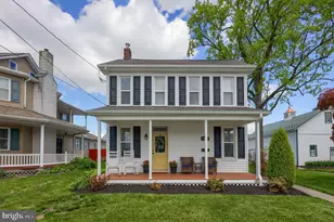1971 New St, East Petersburg, PA 17520 - Photo 1