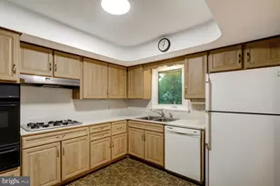 1907 Robindale Ave, Lancaster, PA 17601 - Photo 6