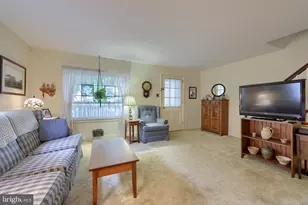 729 Skyline Dr, Lancaster, PA 17601 - Photo 8