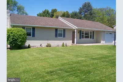 32 Green Acre Road, Lititz, PA 17543 - Photo 2