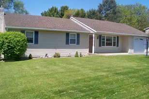 32 Green Acre Rd, Lititz, PA 17543 - Photo 2