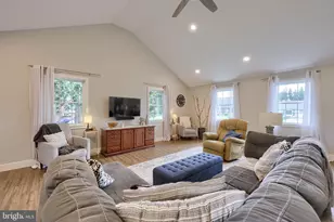 2033 Manor Ridge Dr, Lancaster, PA 17603 - Photo 10