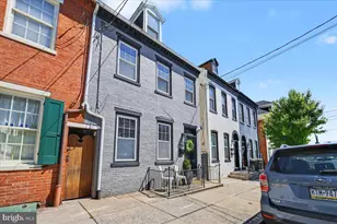327 E Chestnut St, Lancaster, PA 17602 - Photo 1