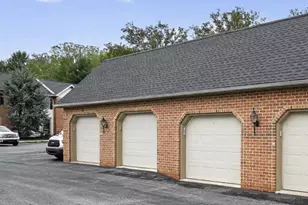 339 Cobblestone Ln, Lancaster, PA 17601 - Photo 34