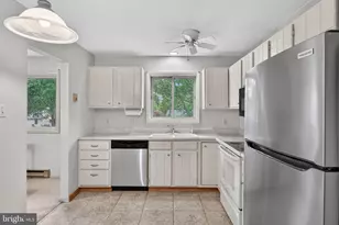 3807 Hillcrest Dr, Columbia, PA 17512 - Photo 12