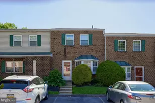 1309 Blue Jay Dr, Lancaster, PA 17601 - Photo 2