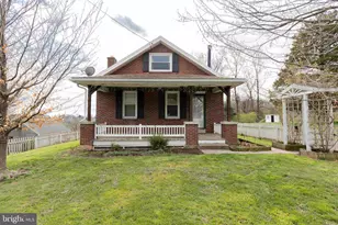 235 N King St, Denver, PA 17517 - Photo 2