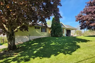 1692 Gish Rd, Manheim, PA 17545 - Photo 8