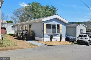 230 Fairview Ave W, Marietta, PA 17547 - Photo 2