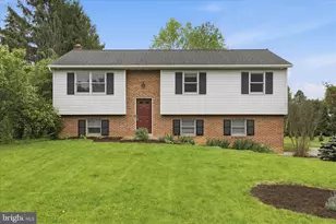 42 Pinewood Ave, Lititz, PA 17543 - Photo 1