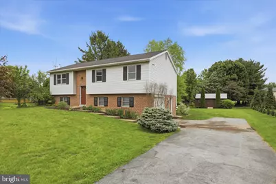 42 Pinewood Avenue, Lititz, PA 17543 - Photo 2
