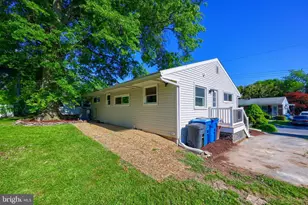 404 E New St, Mountville, PA 17554 - Photo 6