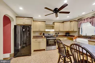 532 N State St, Ephrata, PA 17522 - Photo 8