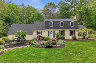 1263 Fawnwood Dr, Lancaster, PA 17601 - Photo 2