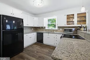 35 Pinewood Ave, Lititz, PA 17543 - Photo 6
