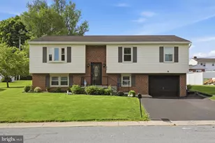 3218 Caroline Dr, East Petersburg, PA 17520 - Photo 1