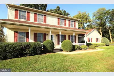 726 Stonecrest Drive, New Holland, PA 17557 - Photo 2