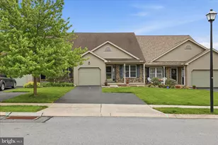 463 Thrush Dr, Manheim, PA 17545 - Photo 1