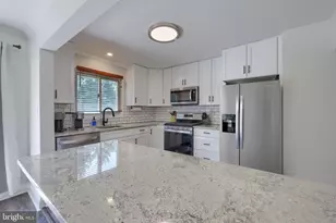 512 Wallingford Rd, Lancaster, PA 17601 - Photo 16