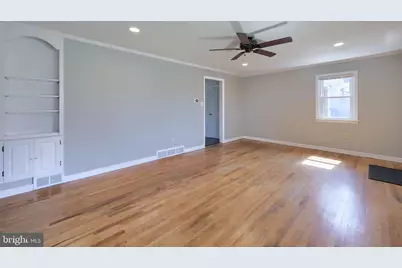 415 W End Avenue, Akron, PA 17501 - Photo 12